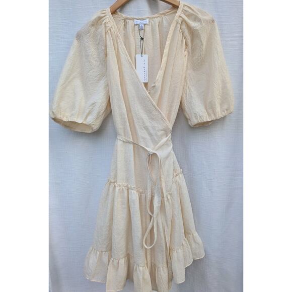 Current Air Women's Nunda Puff Sleeve Tiered Wrap Dress Size S Creamy Peach NWT - Picture 4 of 6